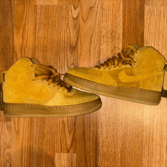 Nike Air Force 1 One High GS Wheat Flax Brown Suede - Picture 1 of 4